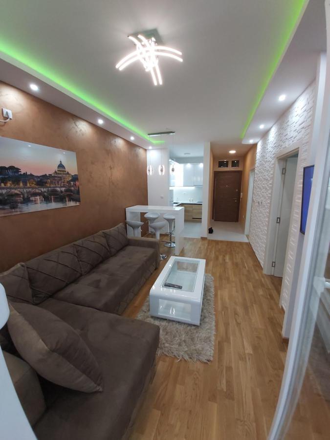 Apartman Elegance Free Garage Nowy Sad Zewnętrze zdjęcie